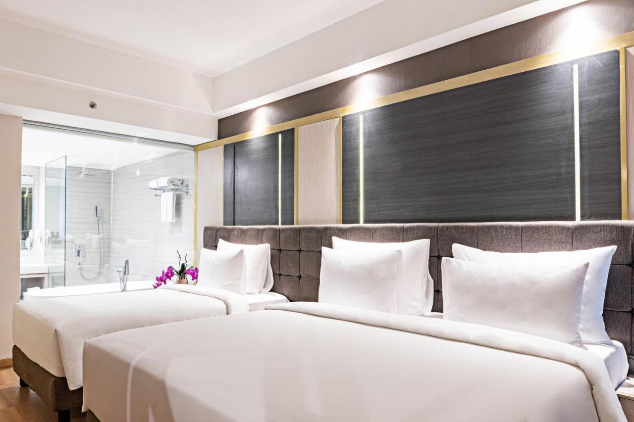 Platinum Tunjungan Hotel